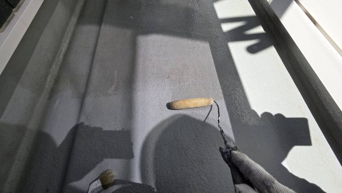 バルコニー防水　プライマー塗布