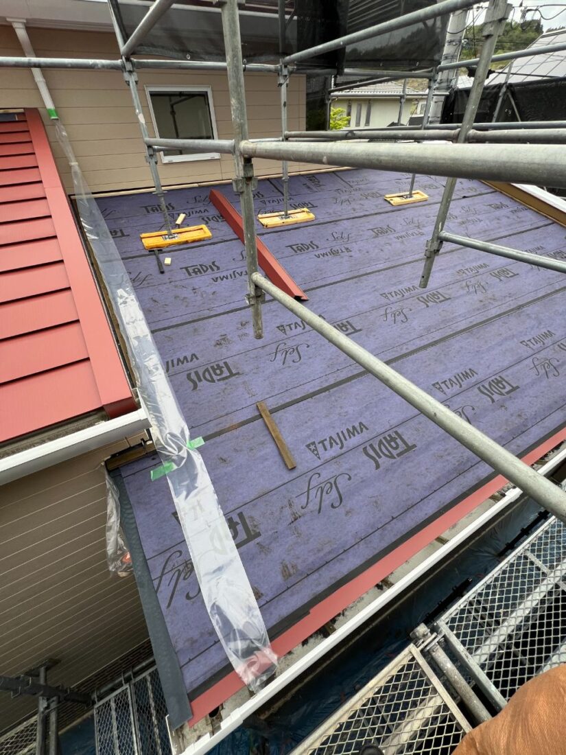 ルーフィングシート敷き