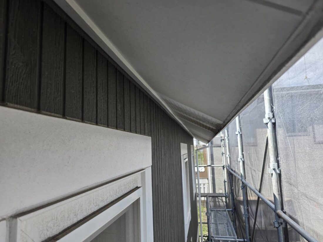 軒天塗装　施工前