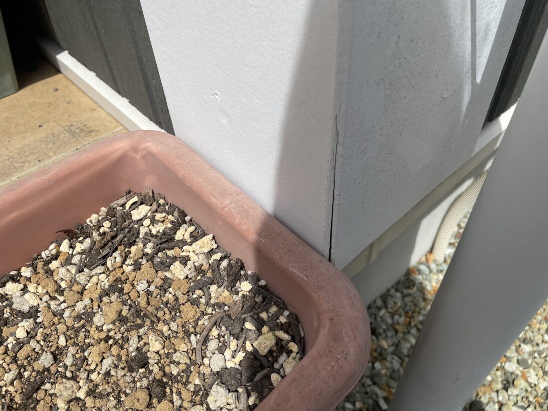 化粧枠　割れ有り