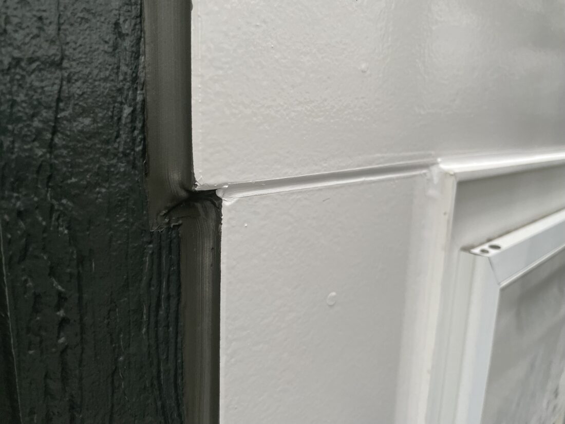 シーリング工事　化粧枠廻り