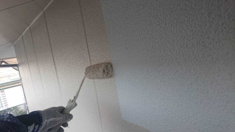 外壁塗装(中塗り)