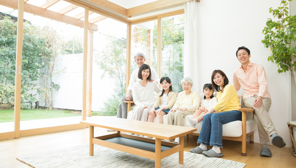 <span>宮城・仙台のリフォームは</span><br class="hide-on-tablet hide-on-mobile"><span>お任せください!</span> 街のリフォーム屋さん 高品質・適正価格