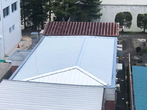 仙台 学校調理棟屋根板金工事例